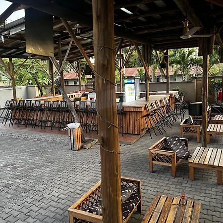 K27 Premier Backpackers Vandrarhem Dar es Salaam Exteriör bild