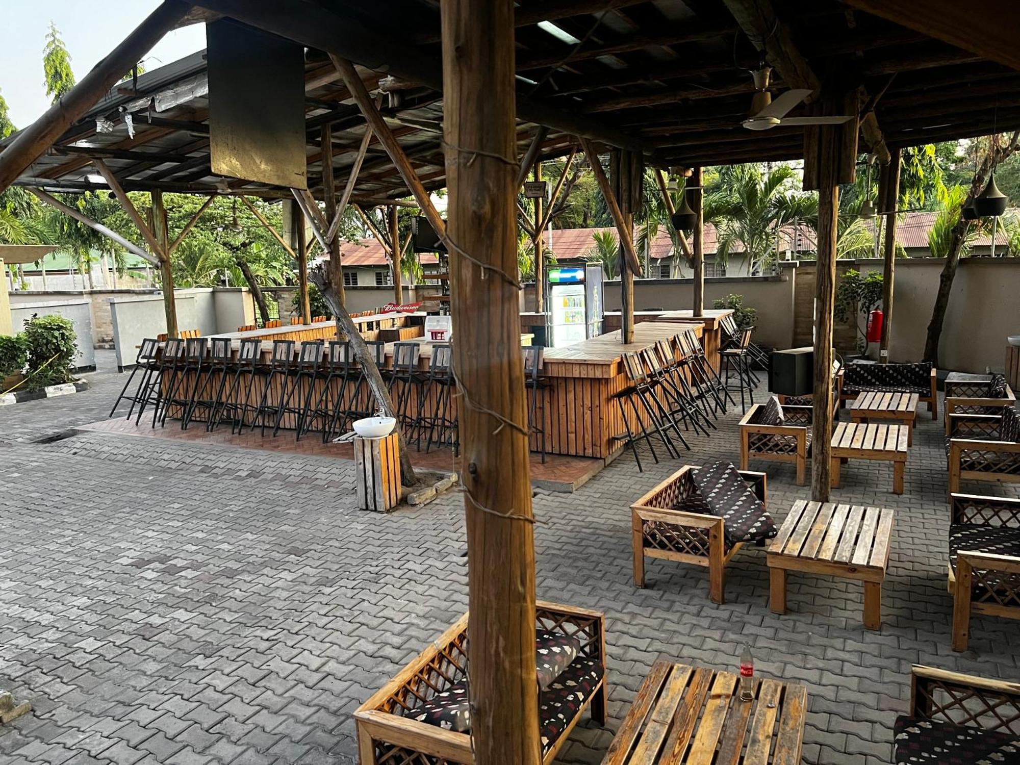 K27 Premier Backpackers Vandrarhem Dar es Salaam Exteriör bild