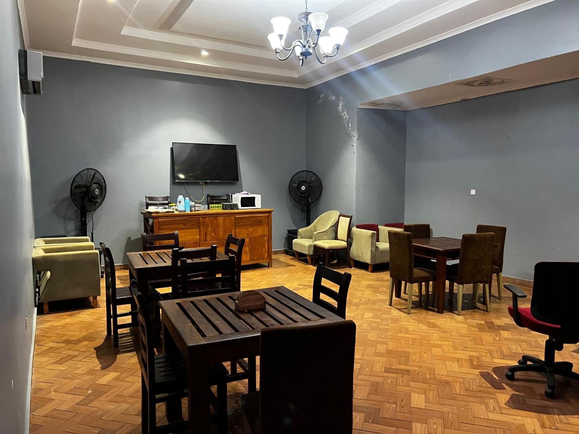 K27 Premier Backpackers Vandrarhem Dar es Salaam Exteriör bild