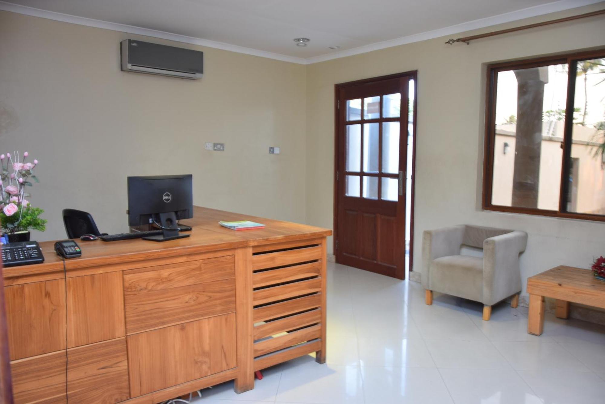 K27 Premier Backpackers Vandrarhem Dar es Salaam Exteriör bild