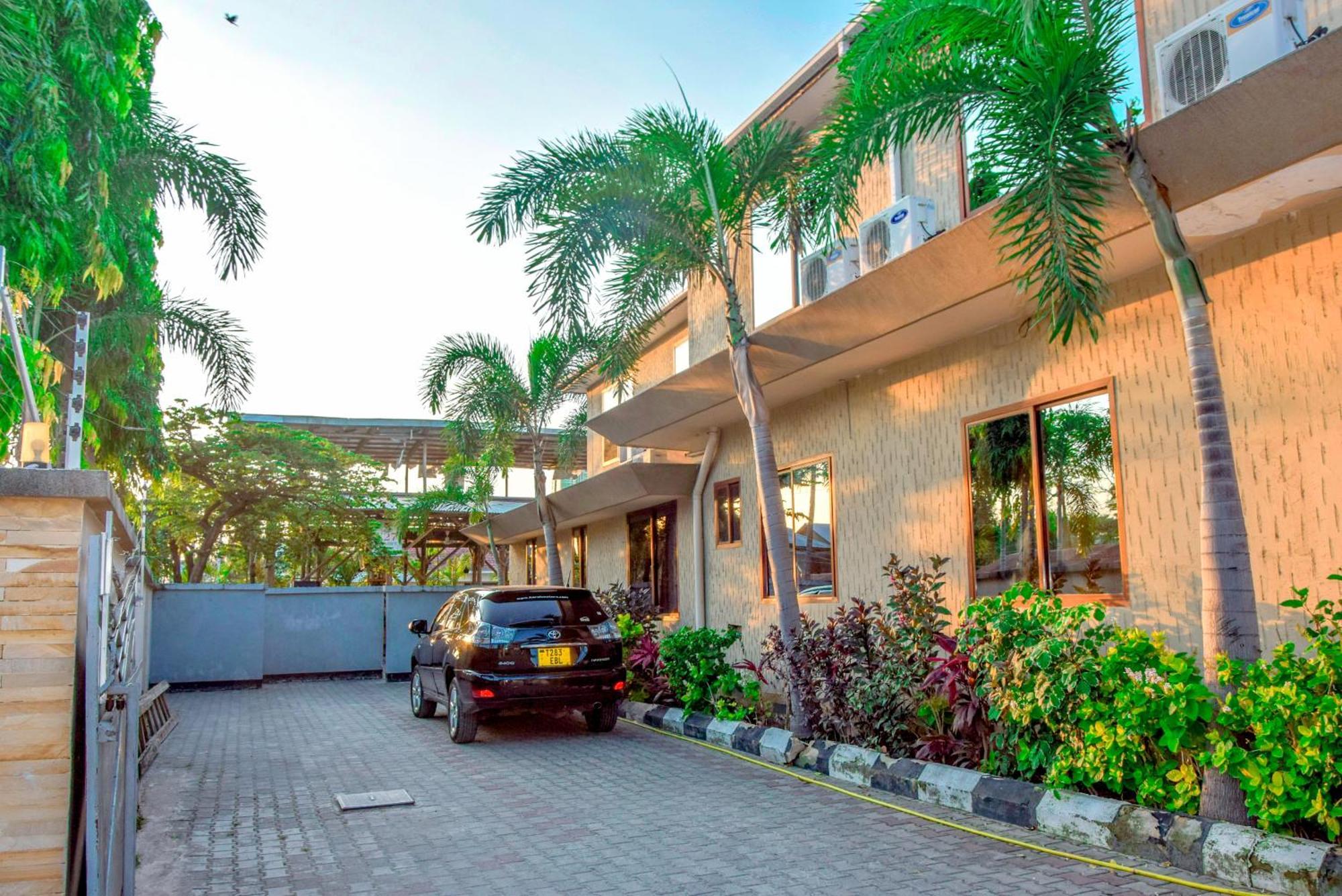 K27 Premier Backpackers Vandrarhem Dar es Salaam Exteriör bild
