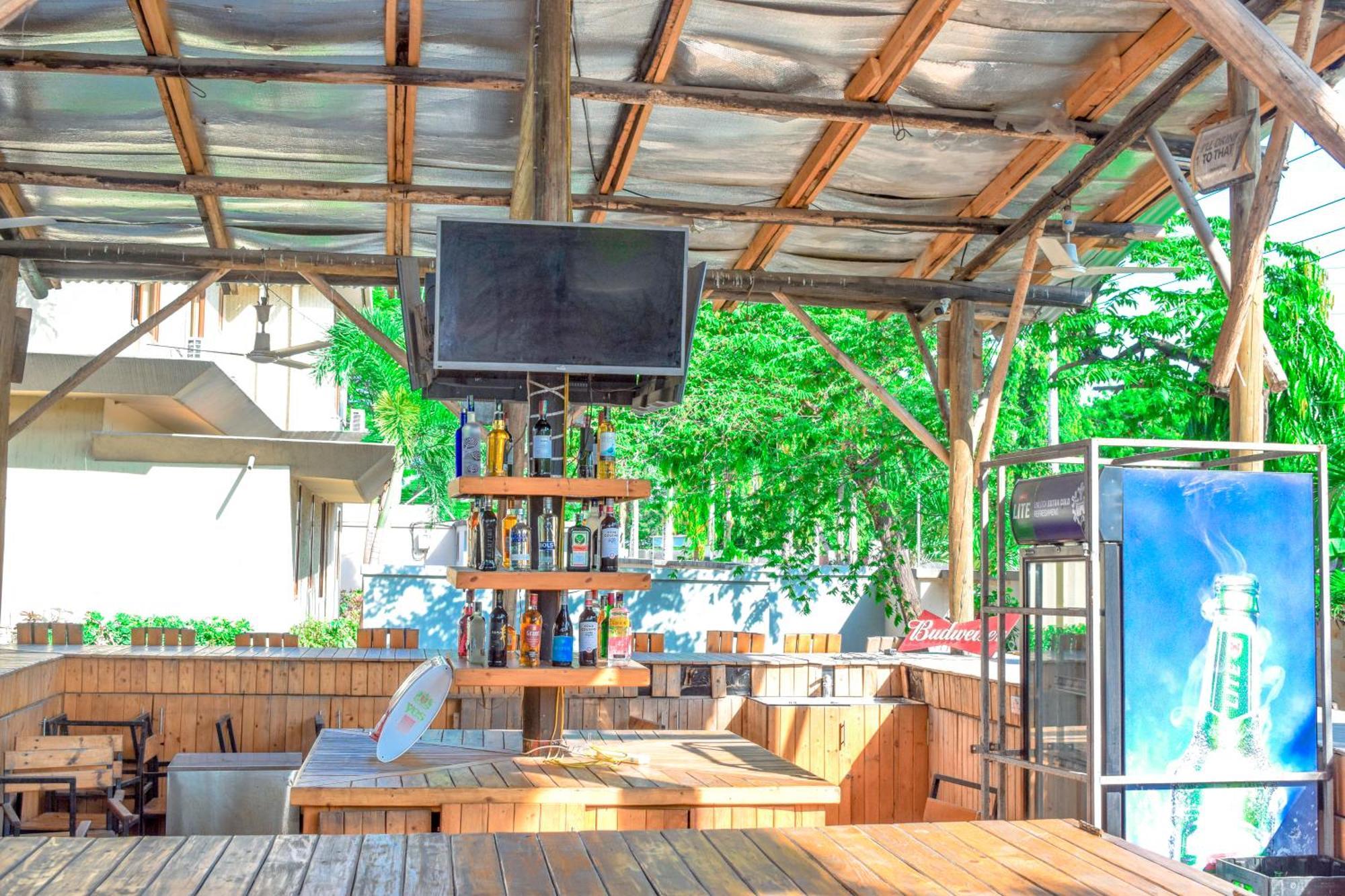 K27 Premier Backpackers Vandrarhem Dar es Salaam Exteriör bild