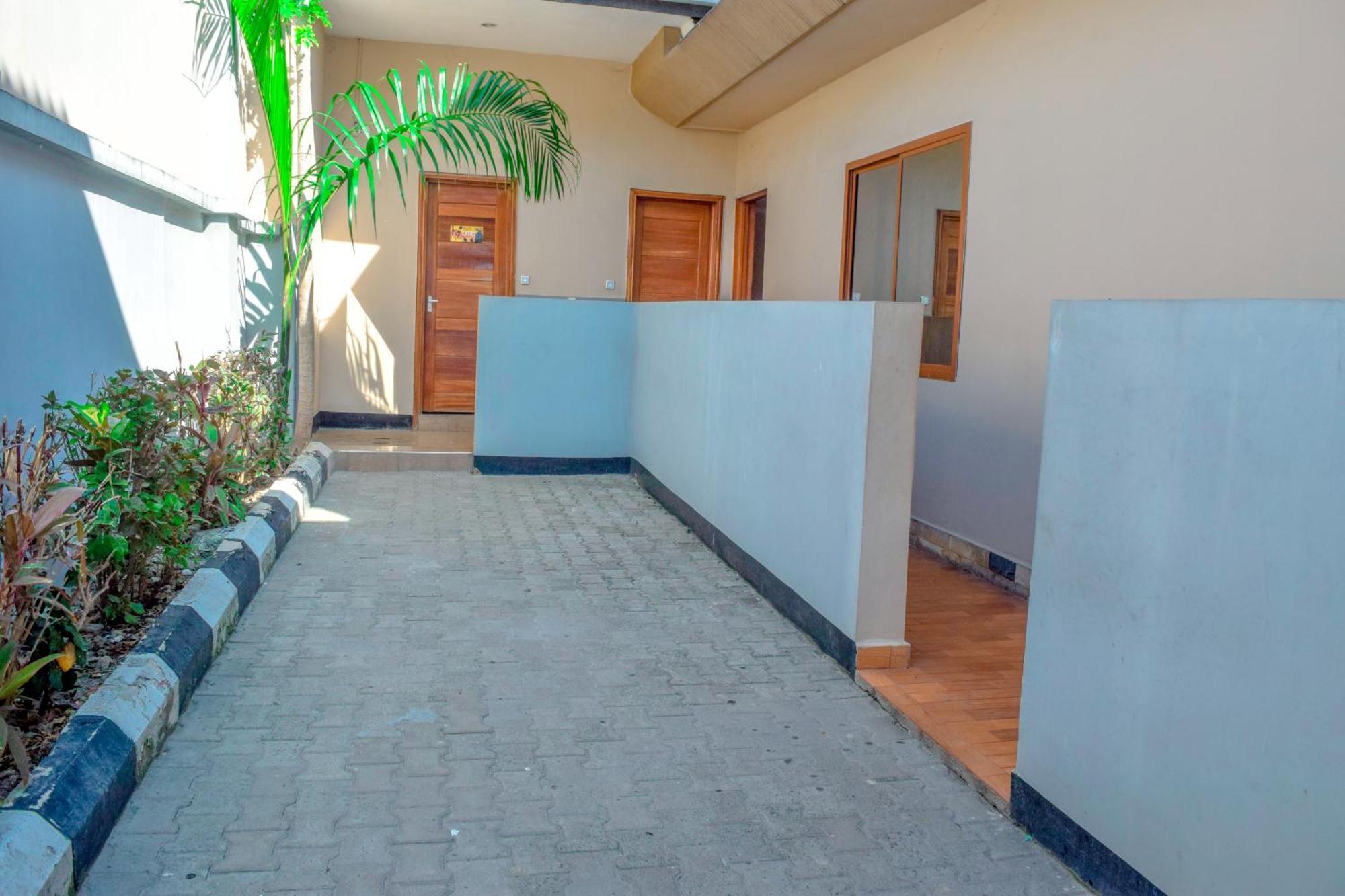K27 Premier Backpackers Vandrarhem Dar es Salaam Exteriör bild